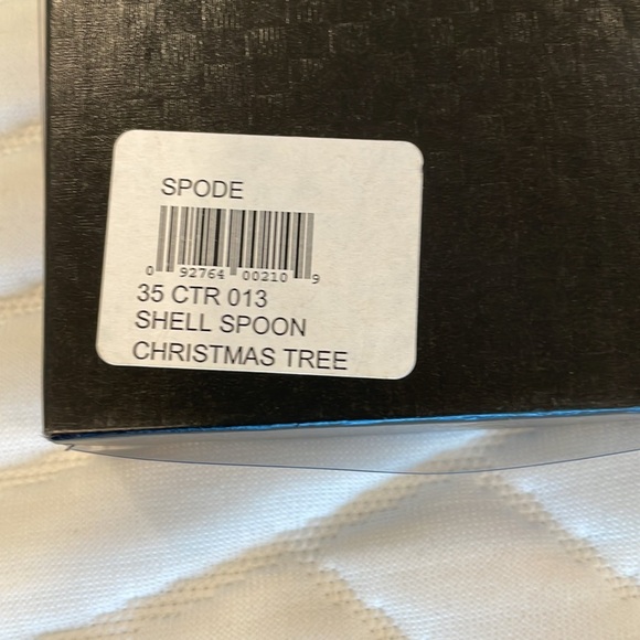 Spode Christmas Tree Shell Spoon - Picture 2 of 5